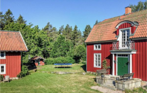 Nice Home In Gusum With Lake View, Valdemarsvik